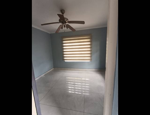 4 BEDROOM FREEHOLD FOR SALE IN GLENMORE